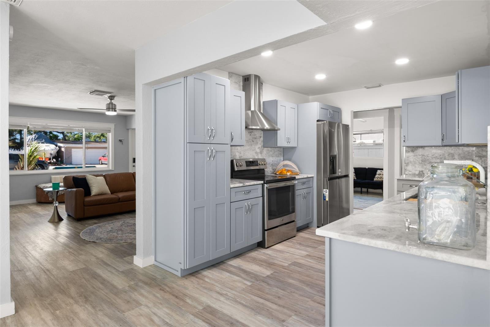 Image 10 of 49 For 8341 41st Avenue N