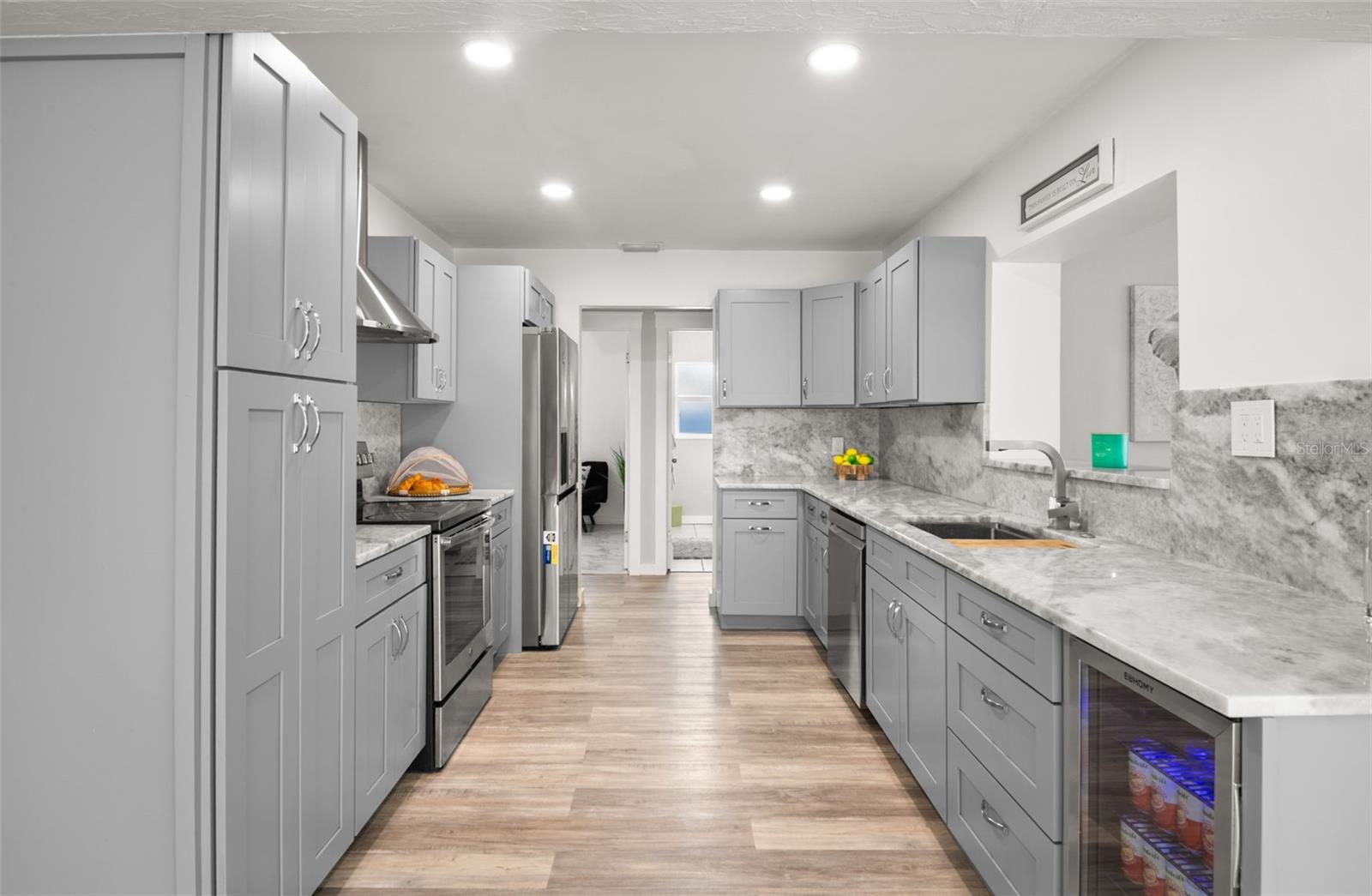 Image 12 of 49 For 8341 41st Avenue N