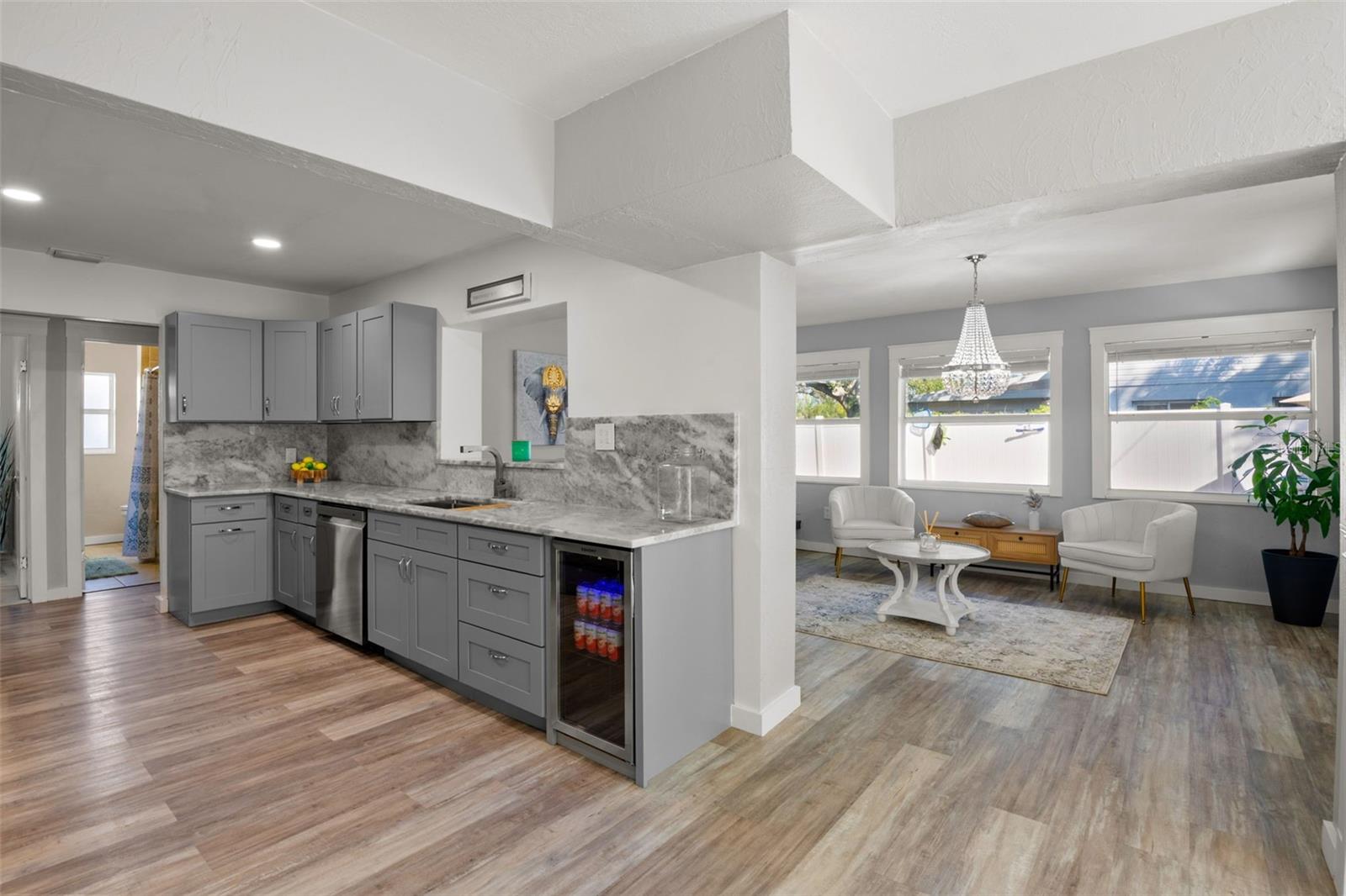 Image 13 of 49 For 8341 41st Avenue N