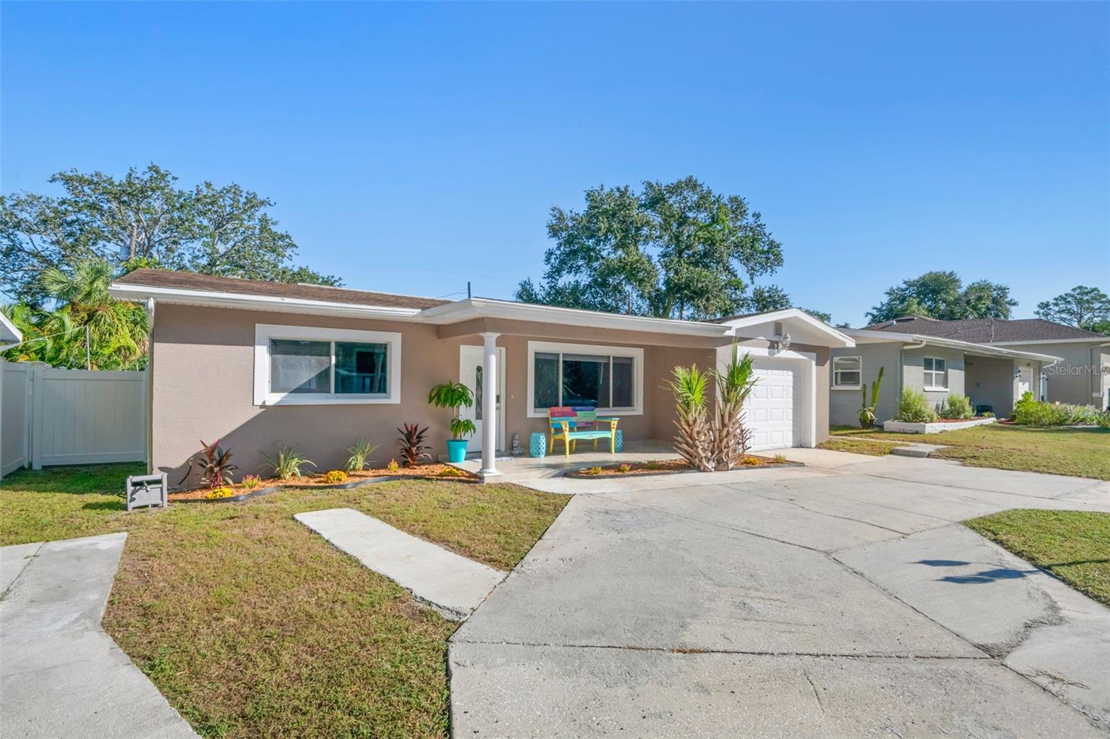 Image 4 of 49 For 8341 41st Avenue N