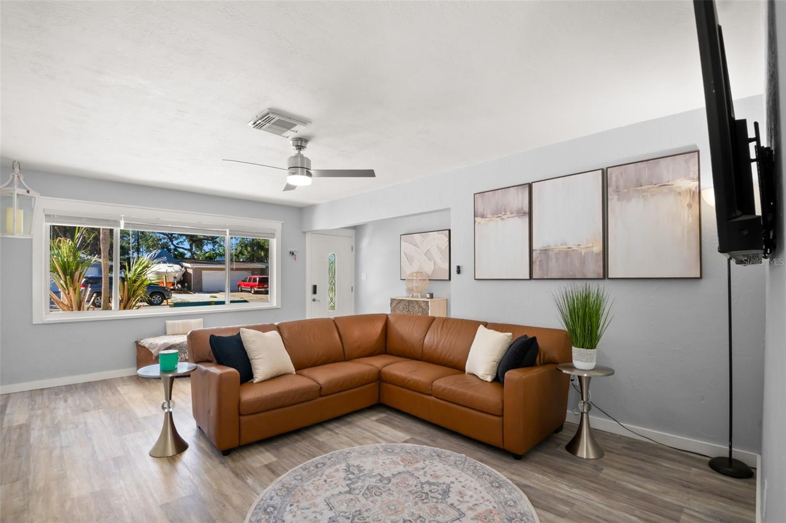 Image 9 of 49 For 8341 41st Avenue N