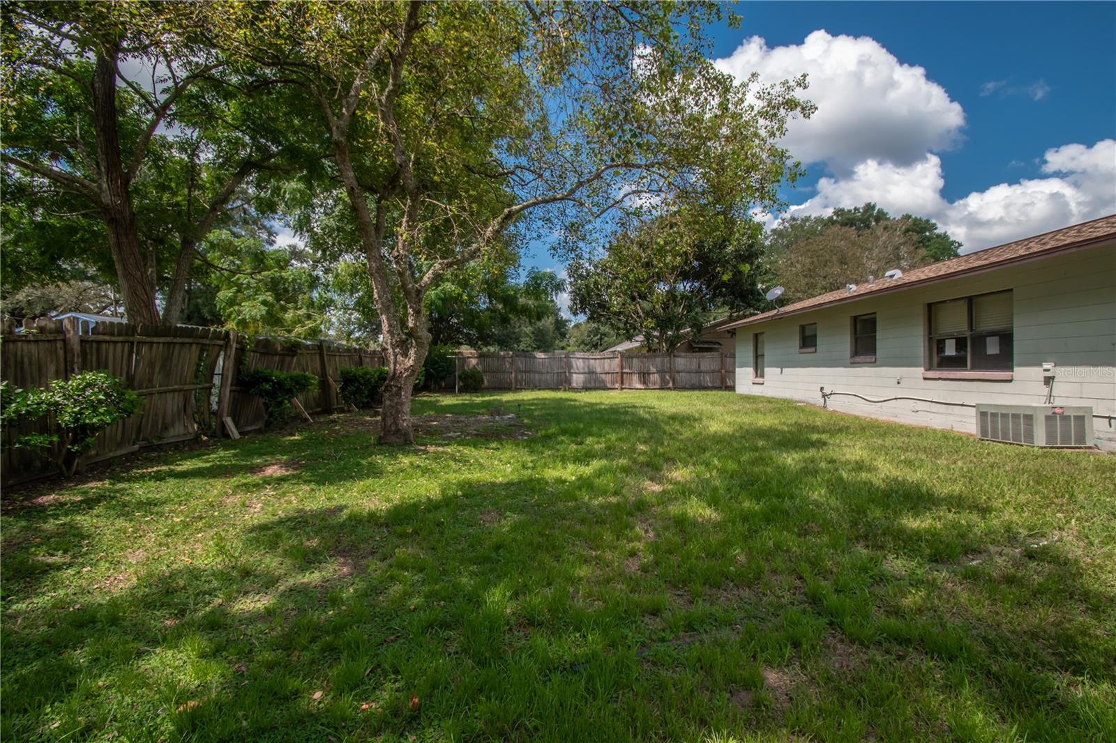 Image 17 of 20 For 27270 Warner Avenue