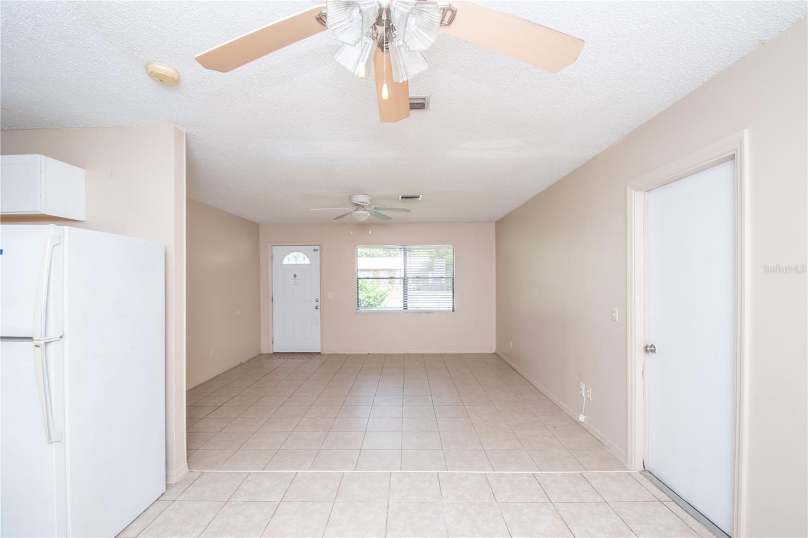 Image 3 of 20 For 27270 Warner Avenue