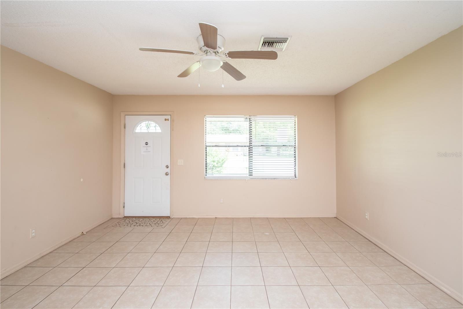 Image 4 of 20 For 27270 Warner Avenue