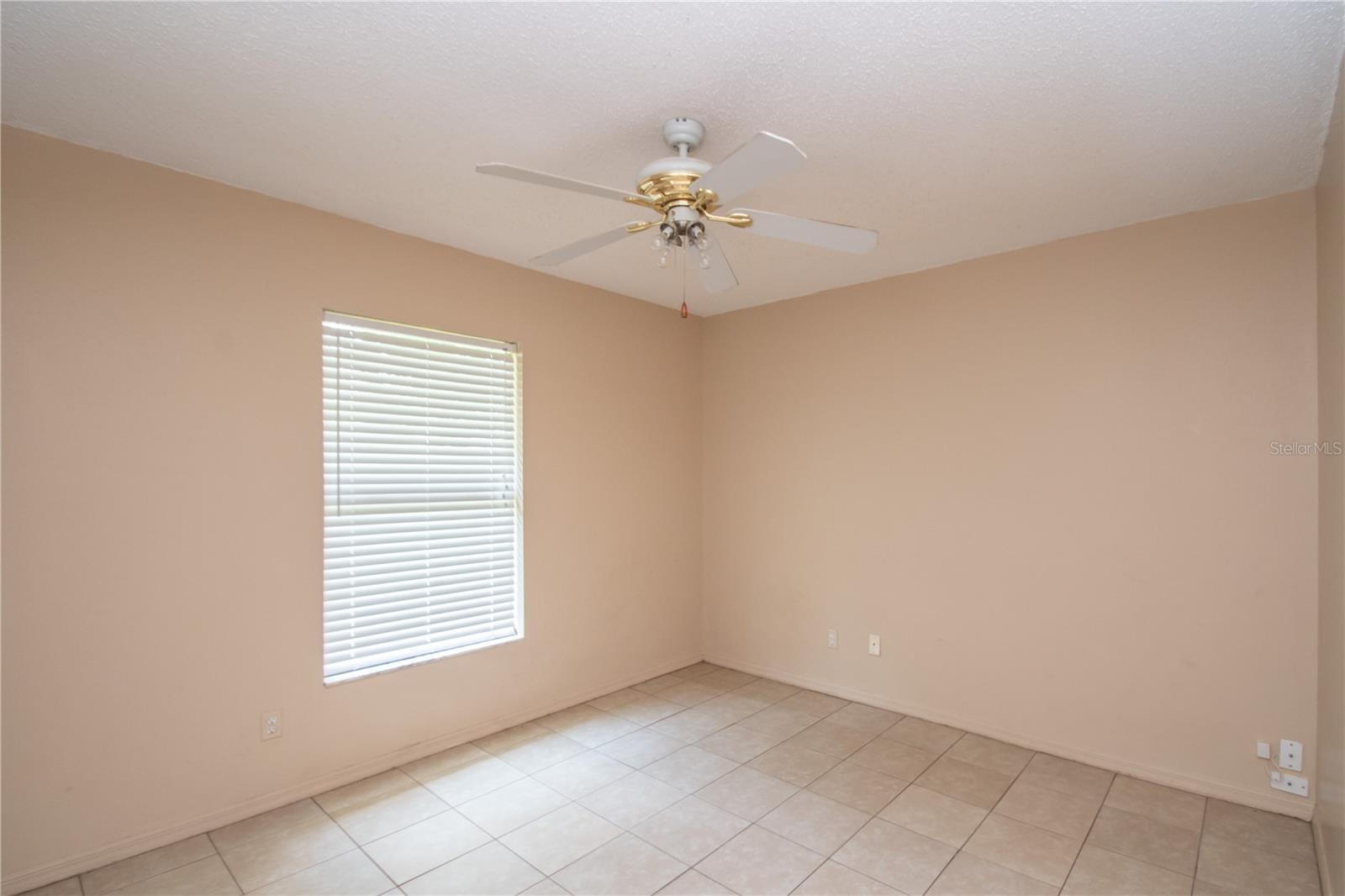Image 9 of 20 For 27270 Warner Avenue