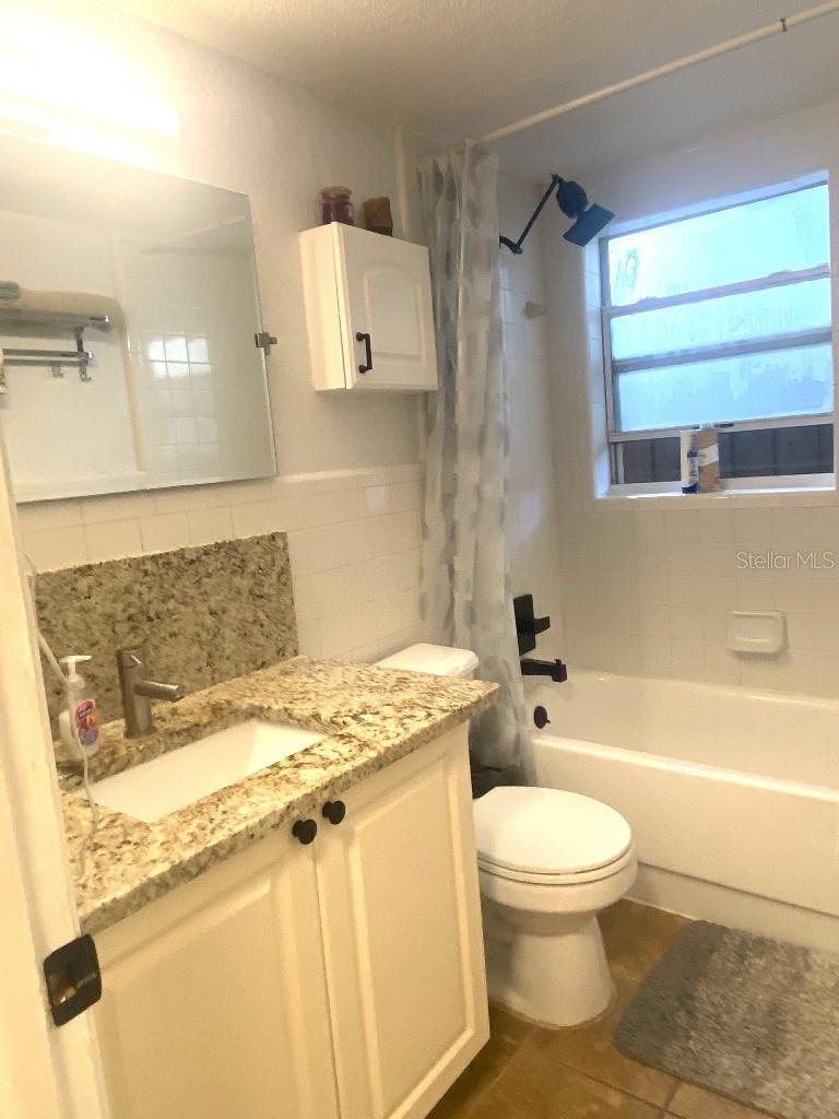 Image 9 of 12 For 719 Mount Vernon Street 1