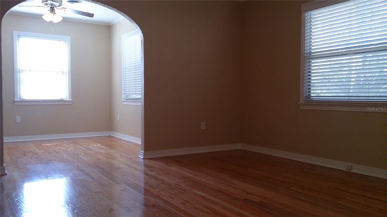 Image 3 of 9 For 10007 Edison Avenue