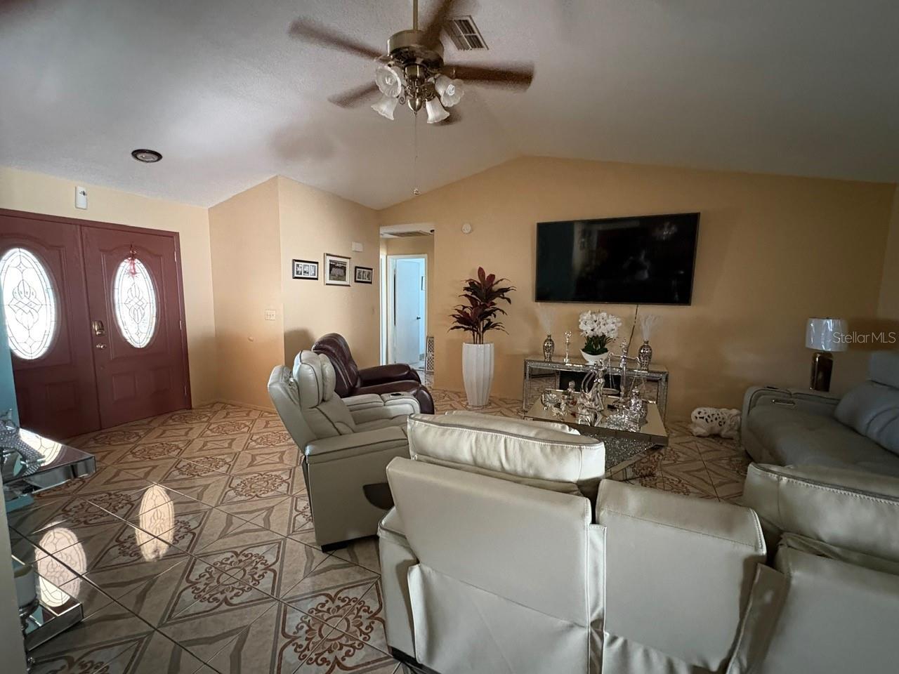 Image 18 of 59 For 11228 Fiddlewood Drive