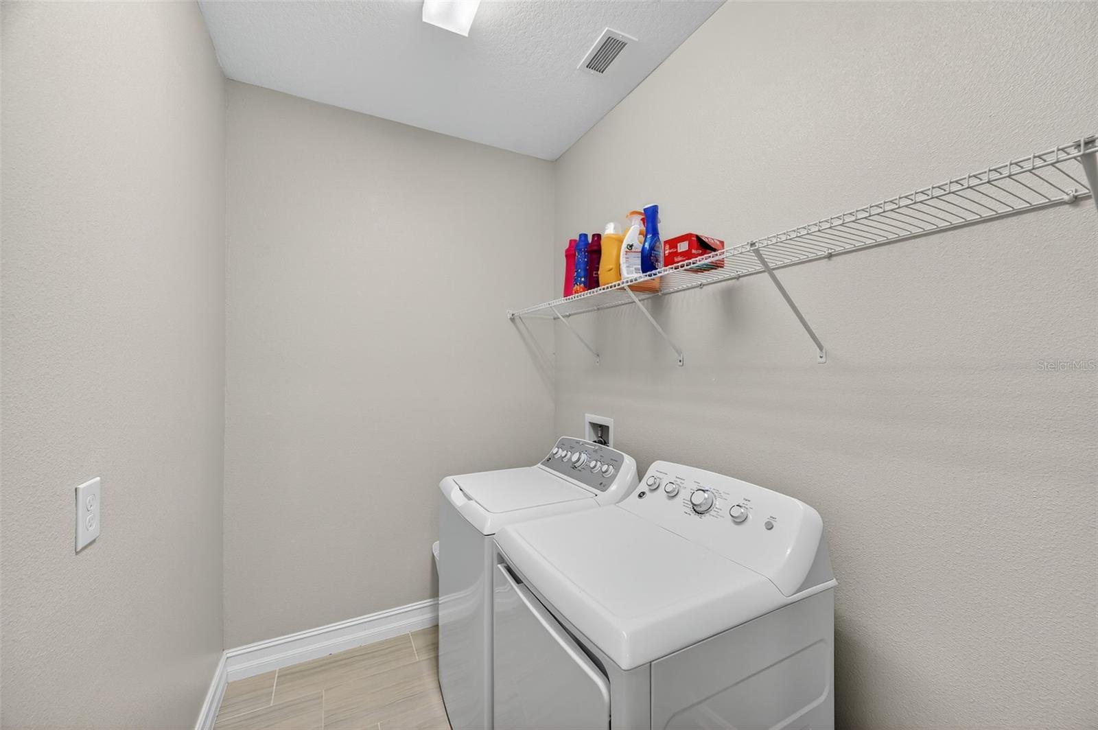 Image 17 of 43 For 4580 Almada Lane