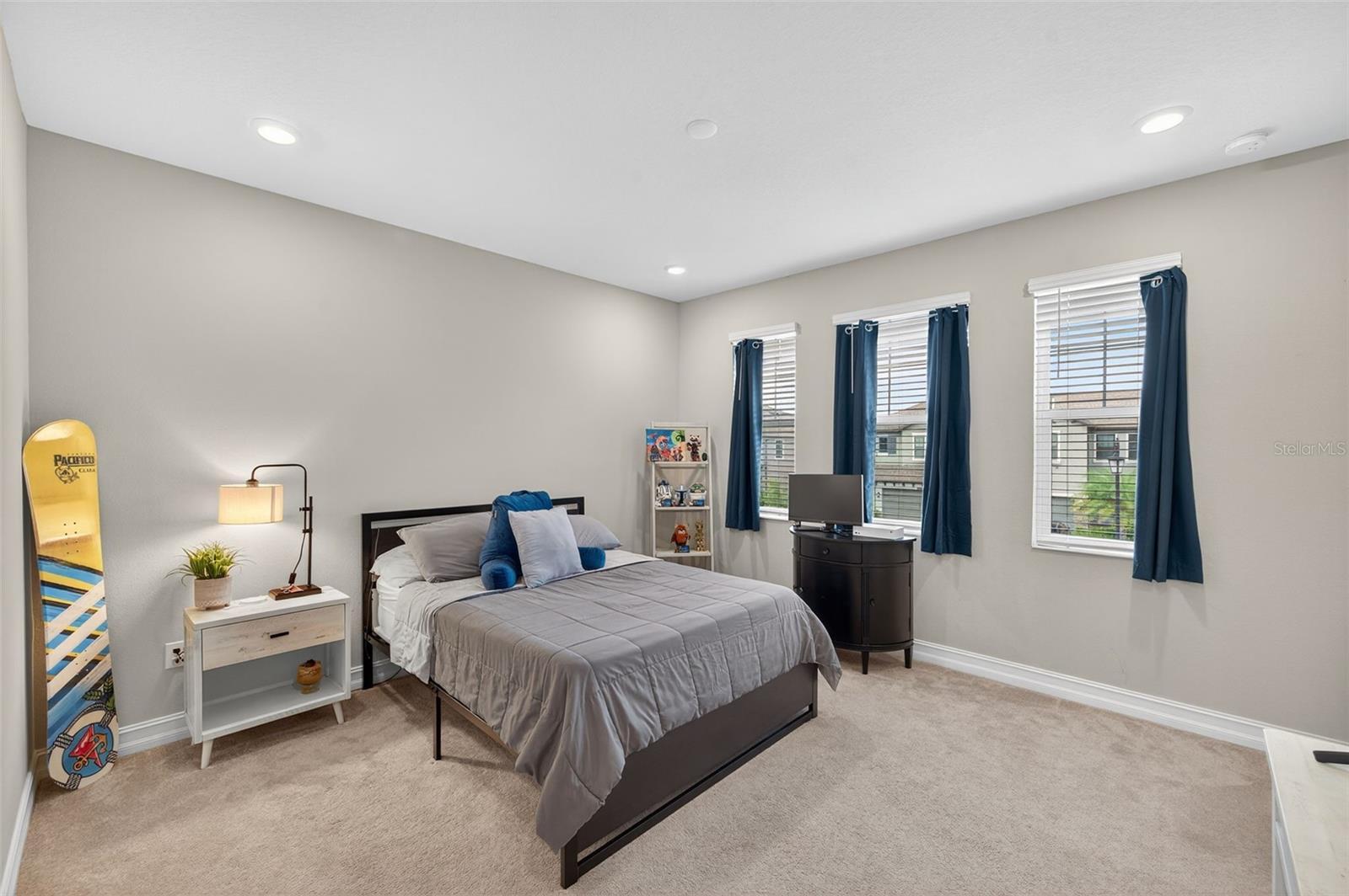 Image 23 of 43 For 4580 Almada Lane