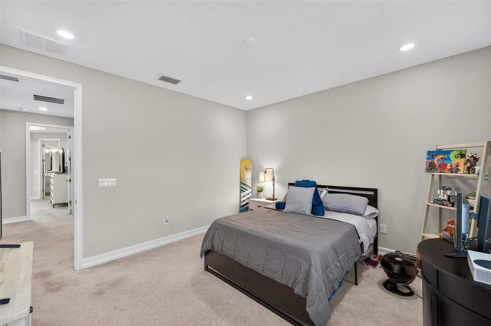 Image 25 of 43 For 4580 Almada Lane