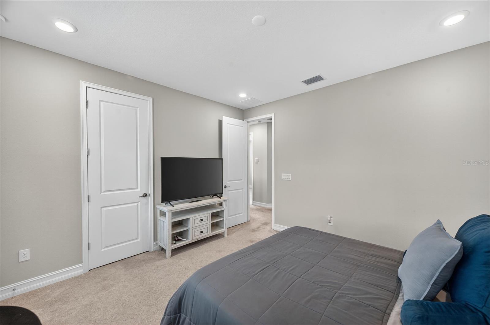 Image 26 of 43 For 4580 Almada Lane