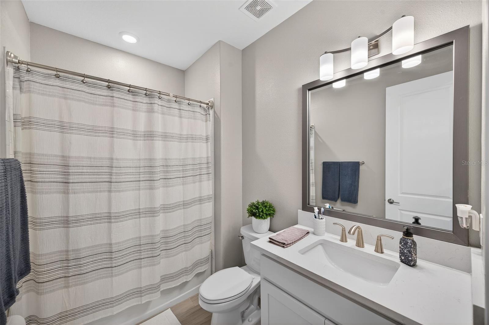 Image 27 of 43 For 4580 Almada Lane