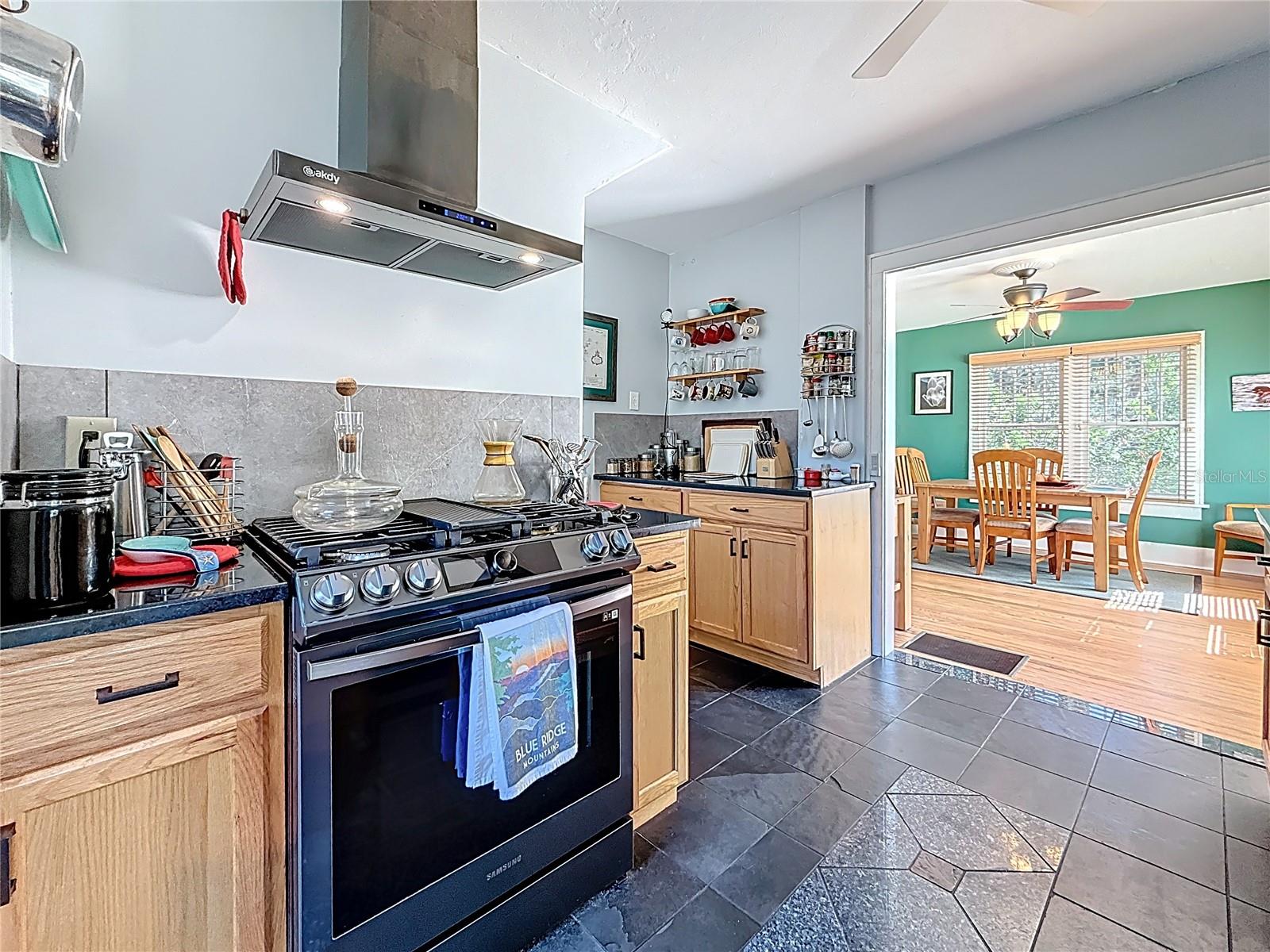 Image 35 of 86 For 5226 30th Avenue S