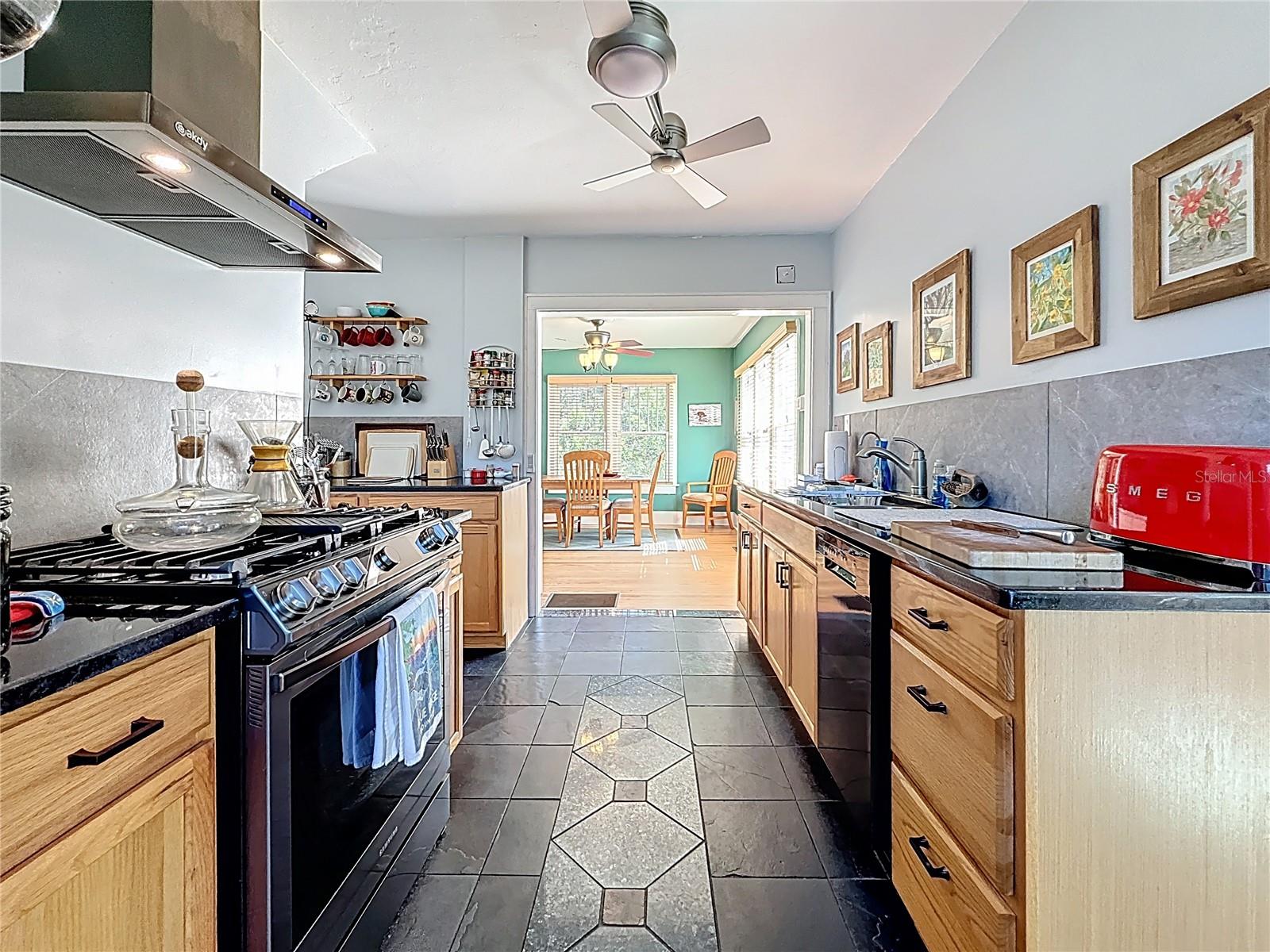 Image 36 of 86 For 5226 30th Avenue S
