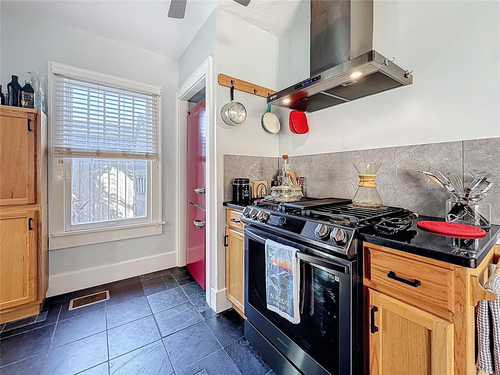 Image 37 of 86 For 5226 30th Avenue S