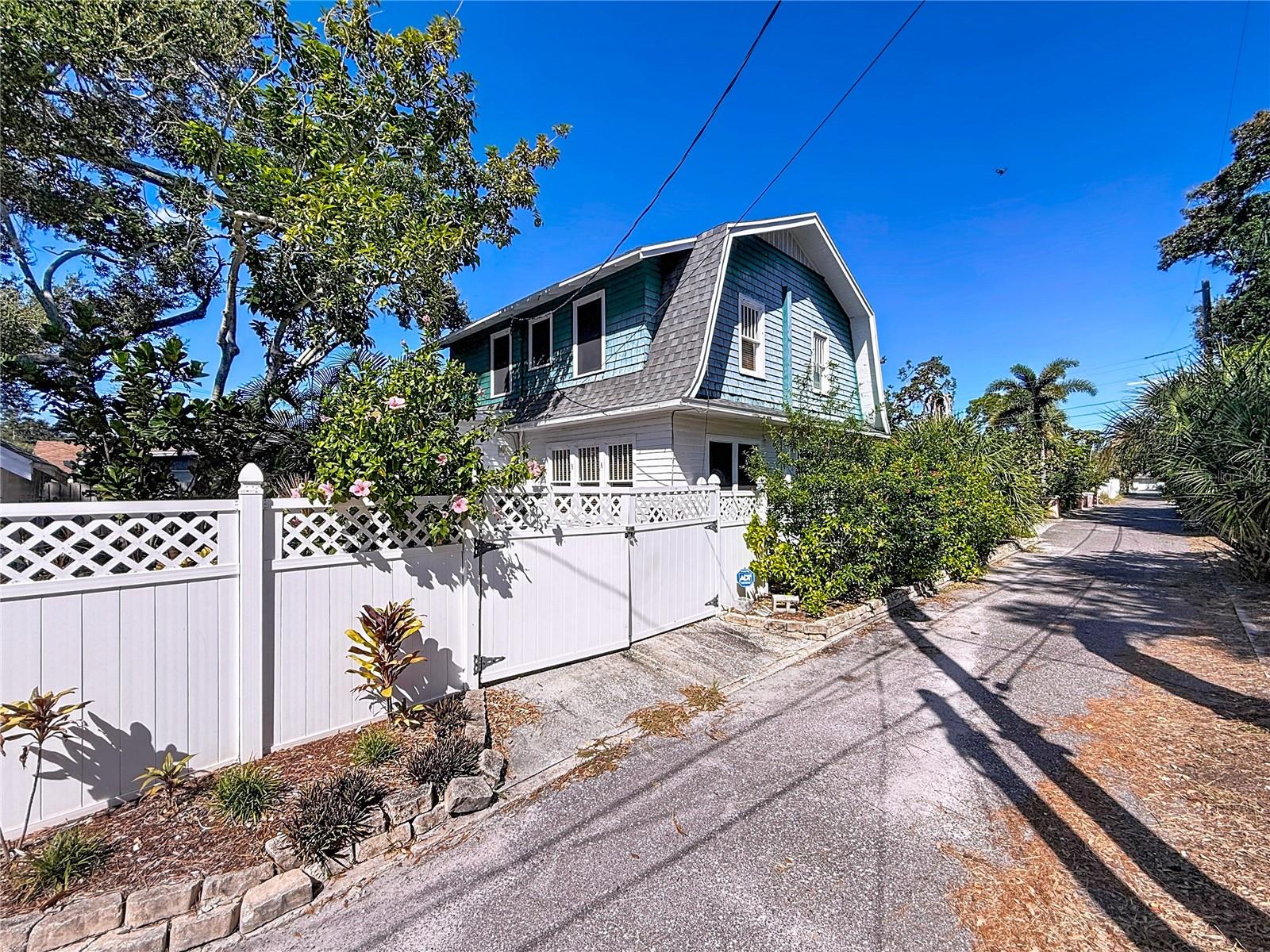 Image 65 of 86 For 5226 30th Avenue S