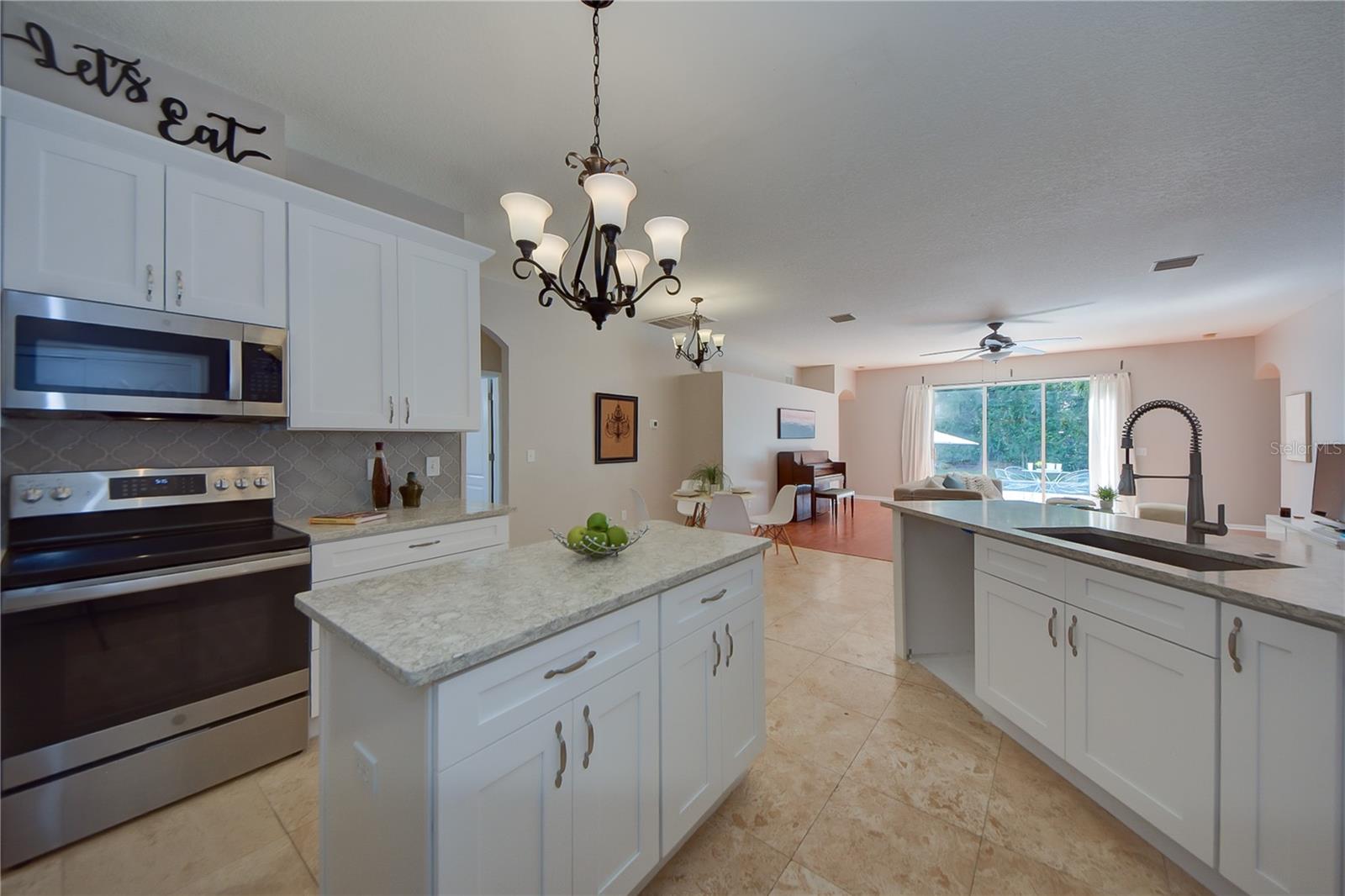 Image 18 of 41 For 2823 Windcrest Oaks Court