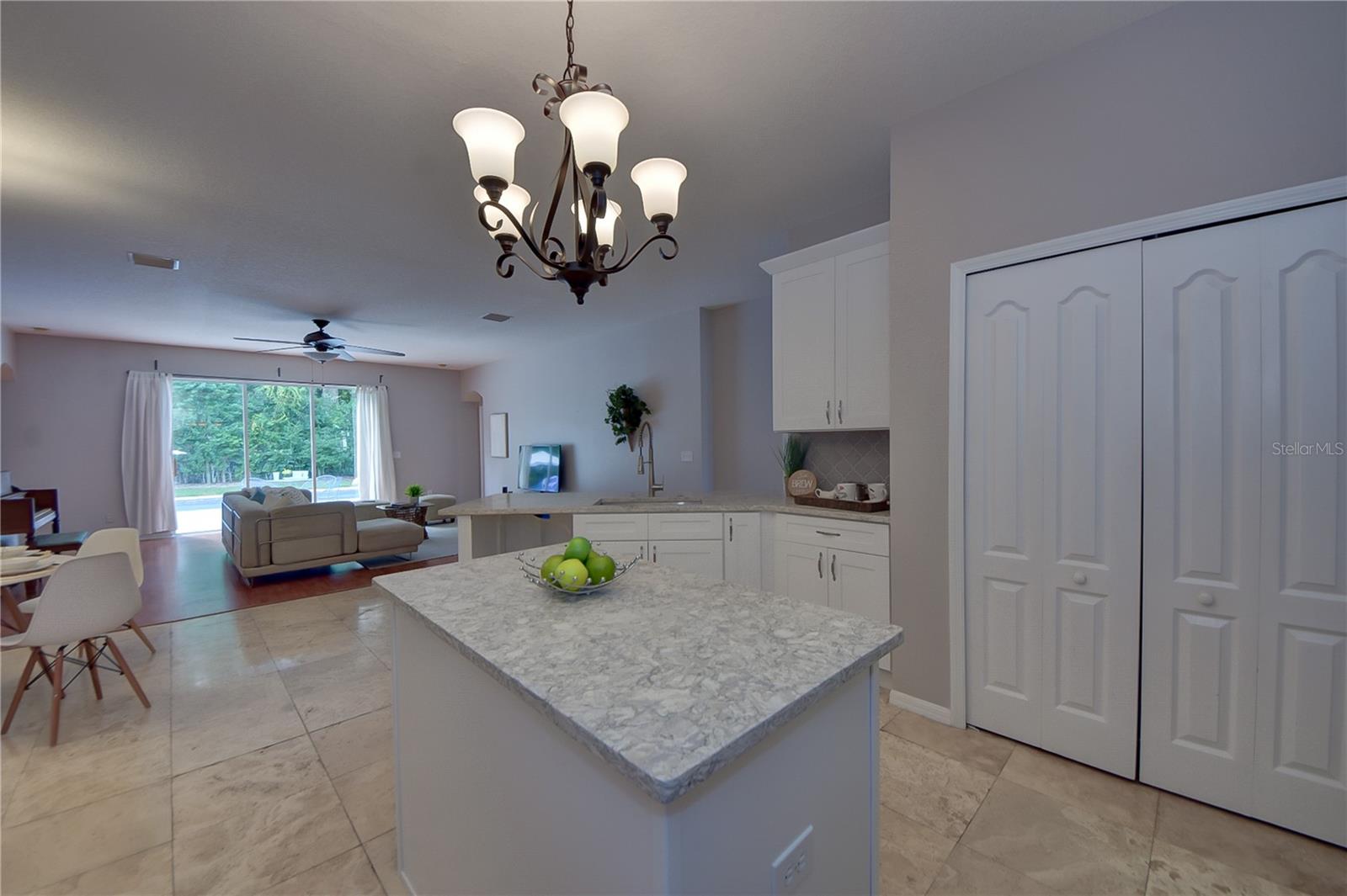 Image 19 of 41 For 2823 Windcrest Oaks Court