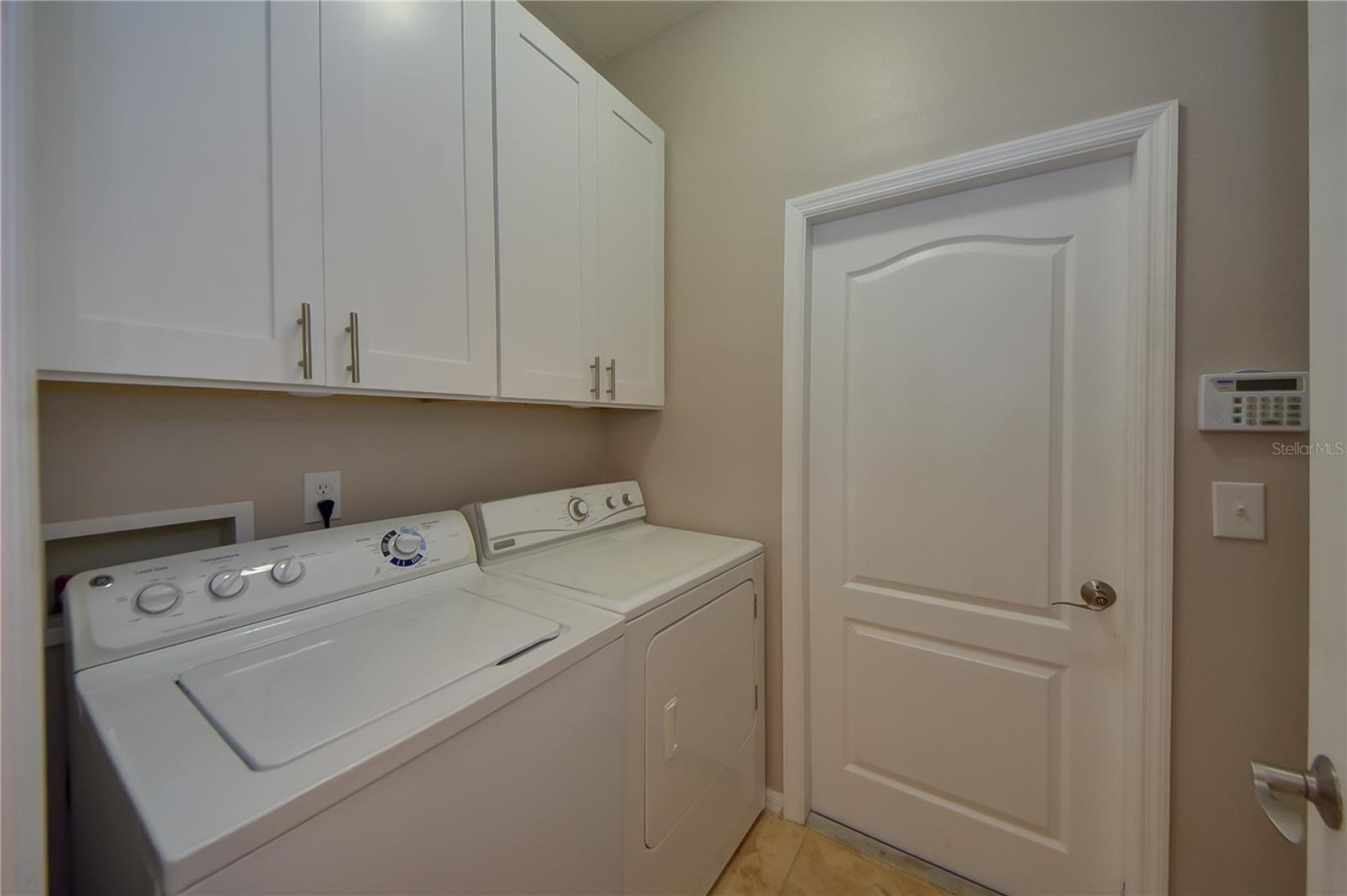 Image 20 of 41 For 2823 Windcrest Oaks Court