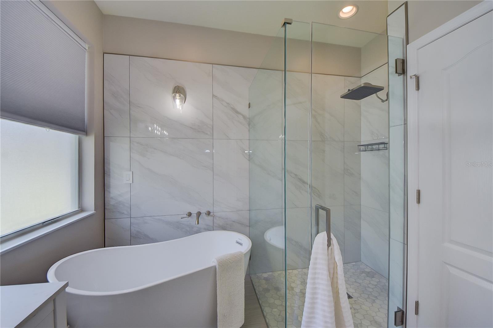 Image 32 of 41 For 2823 Windcrest Oaks Court