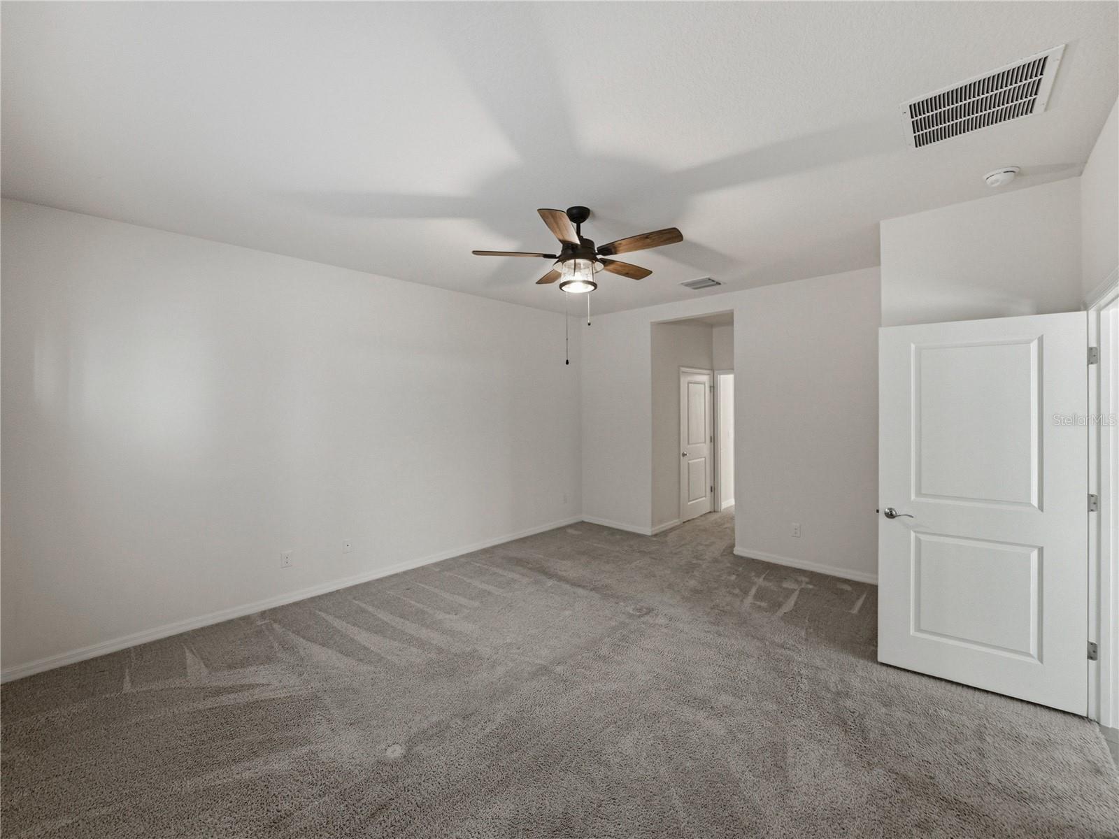 Image 25 of 61 For 12717 Eastpointe Drive