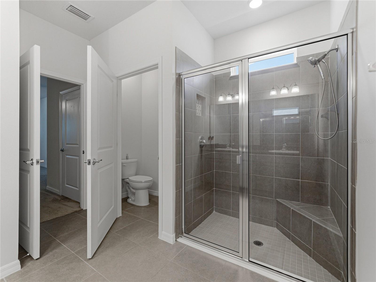 Image 30 of 61 For 12717 Eastpointe Drive