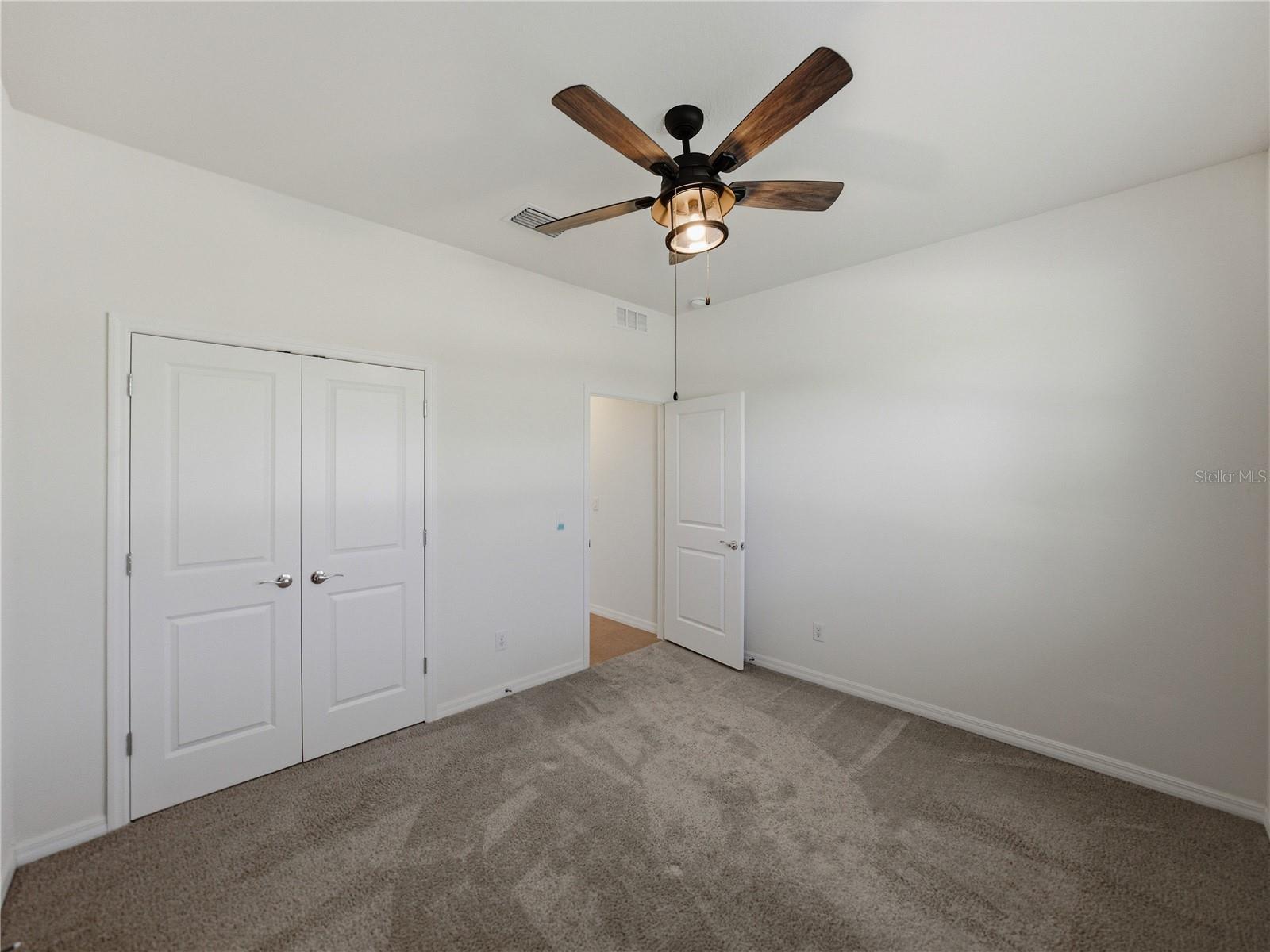 Image 33 of 61 For 12717 Eastpointe Drive