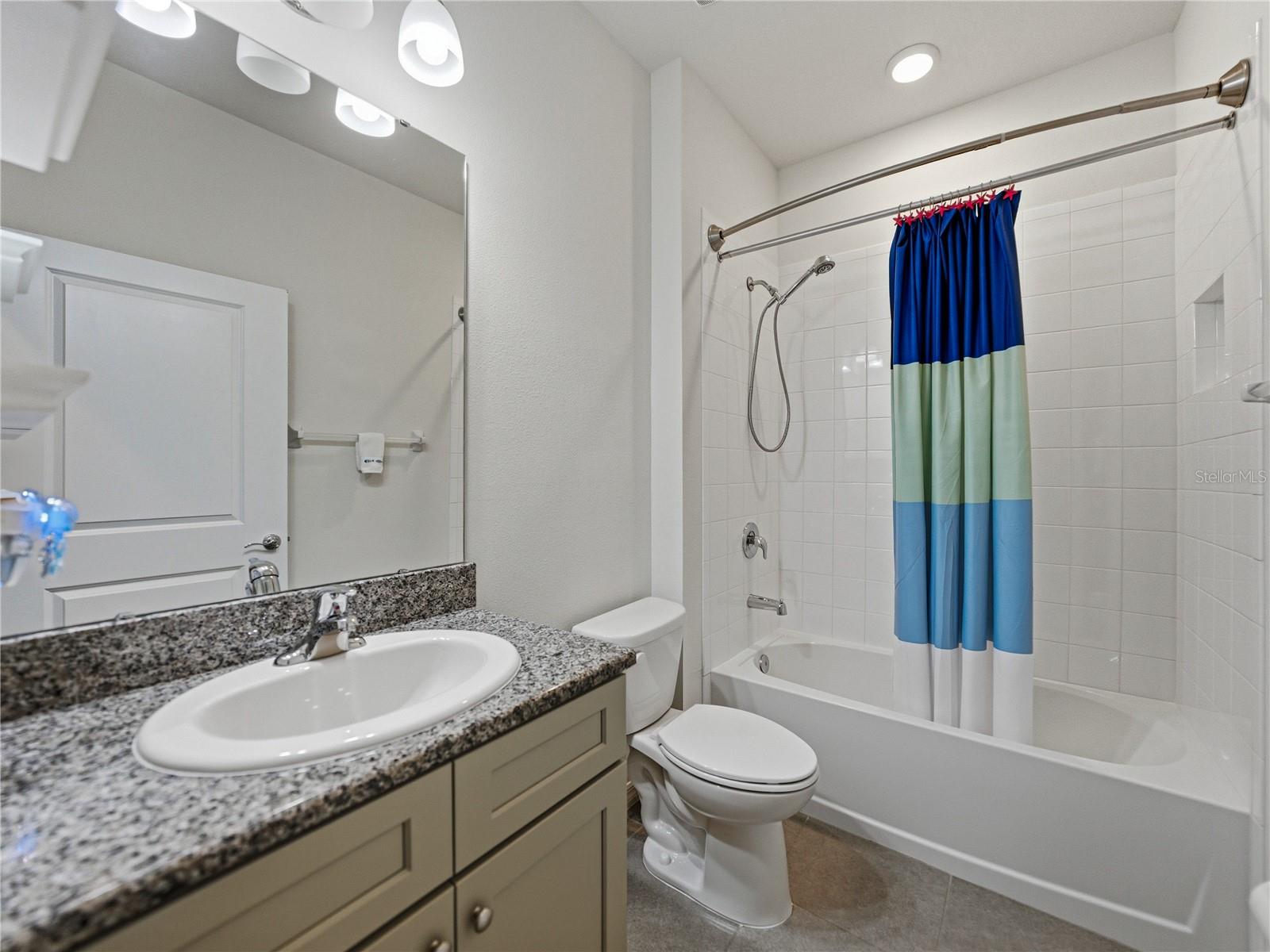 Image 34 of 61 For 12717 Eastpointe Drive