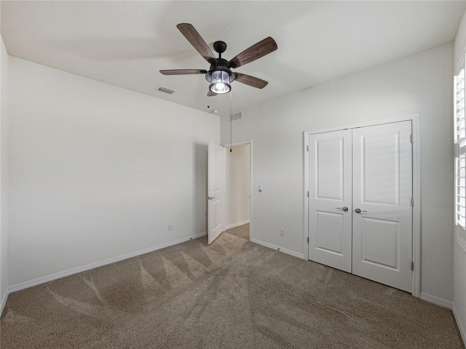 Image 36 of 61 For 12717 Eastpointe Drive