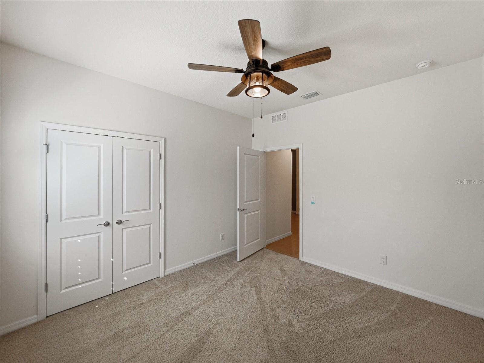 Image 38 of 61 For 12717 Eastpointe Drive