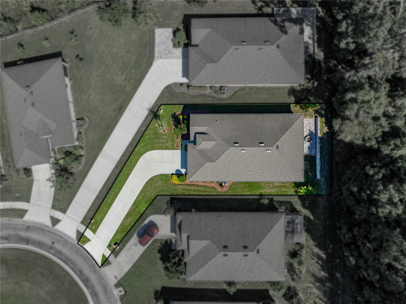 Image 4 of 61 For 12717 Eastpointe Drive