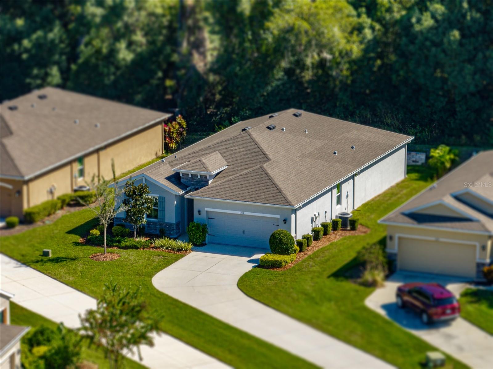 Image 5 of 61 For 12717 Eastpointe Drive