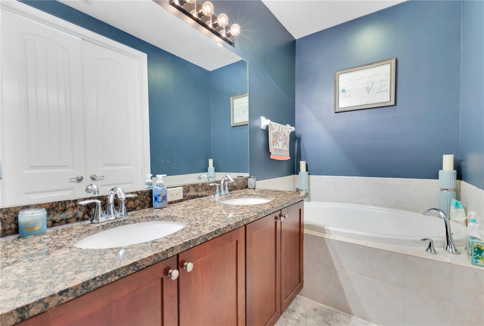 Image 16 of 30 For 4409 Gray Street 5