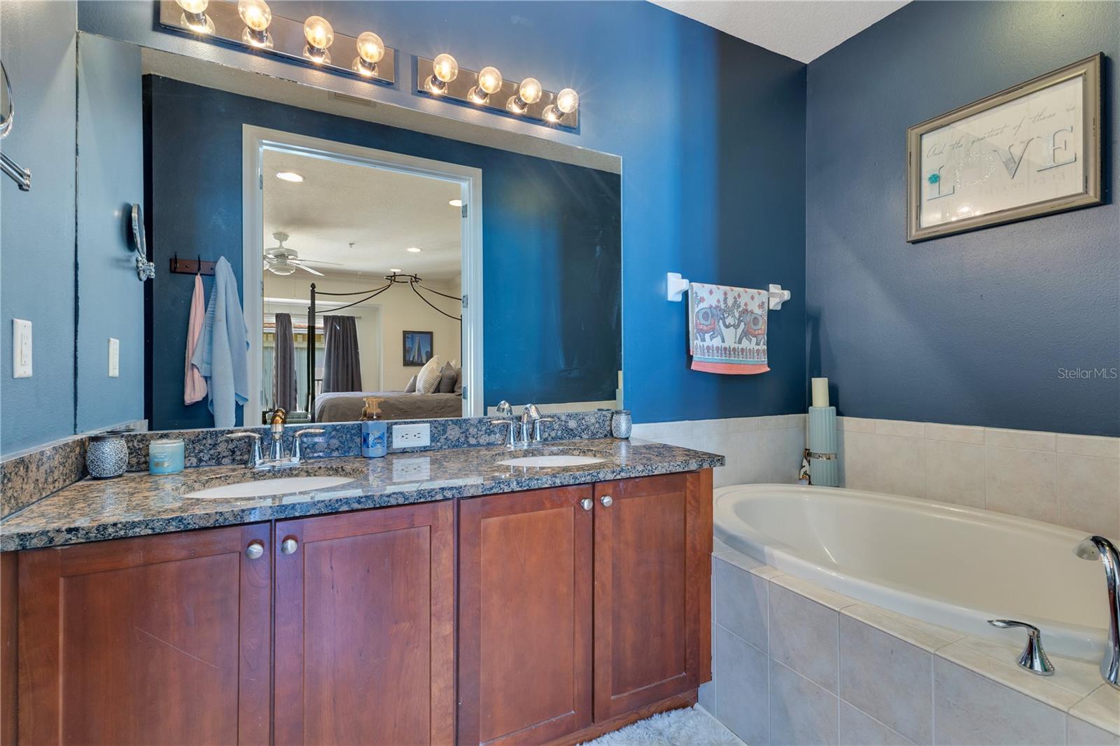 Image 17 of 30 For 4409 Gray Street 5