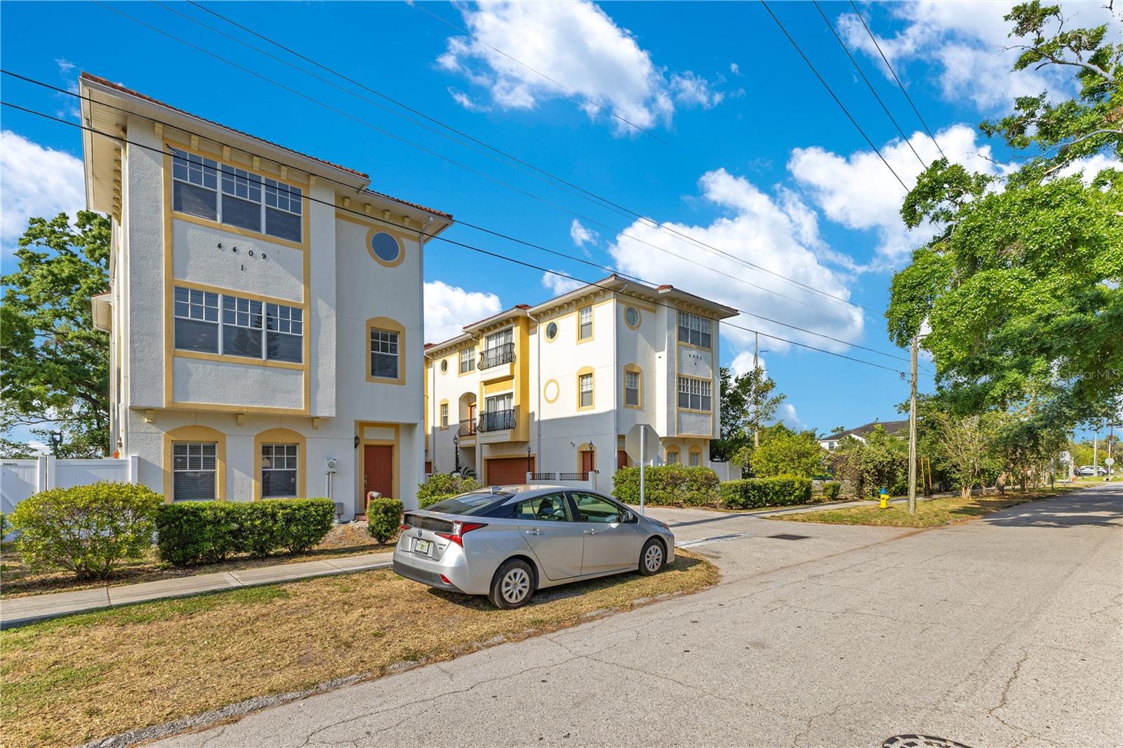 Image 3 of 30 For 4409 Gray Street 5