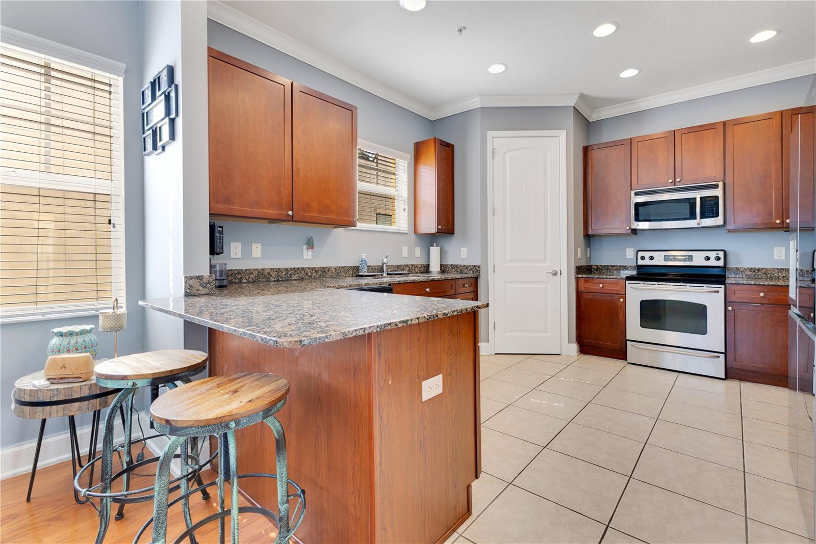 Image 7 of 30 For 4409 Gray Street 5