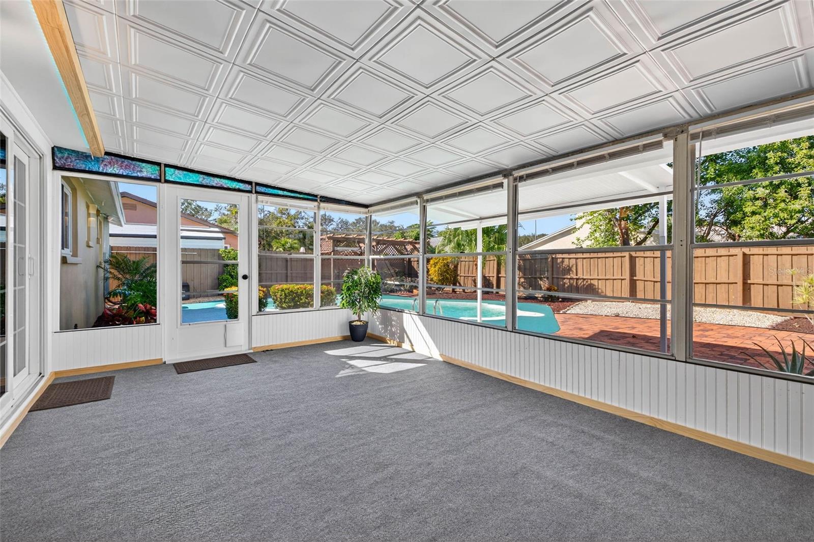 Listing photo id 12 for 11983 106th Court