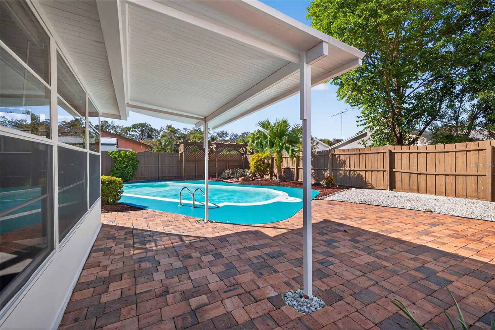 Listing photo id 14 for 11983 106th Court