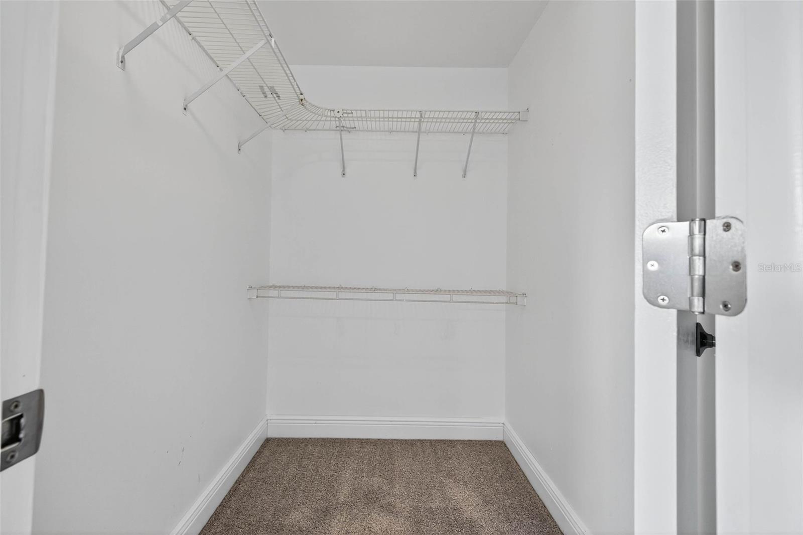 Listing photo id 6 for 11983 106th Court