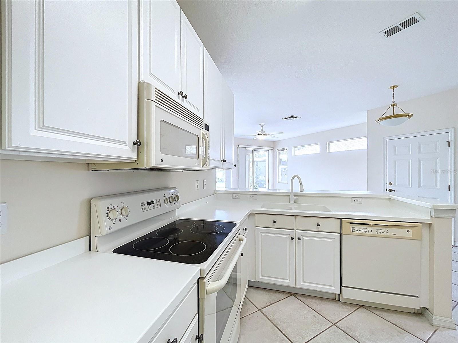 Image 22 of 92 For 2046 Inverness Greens Drive 2046