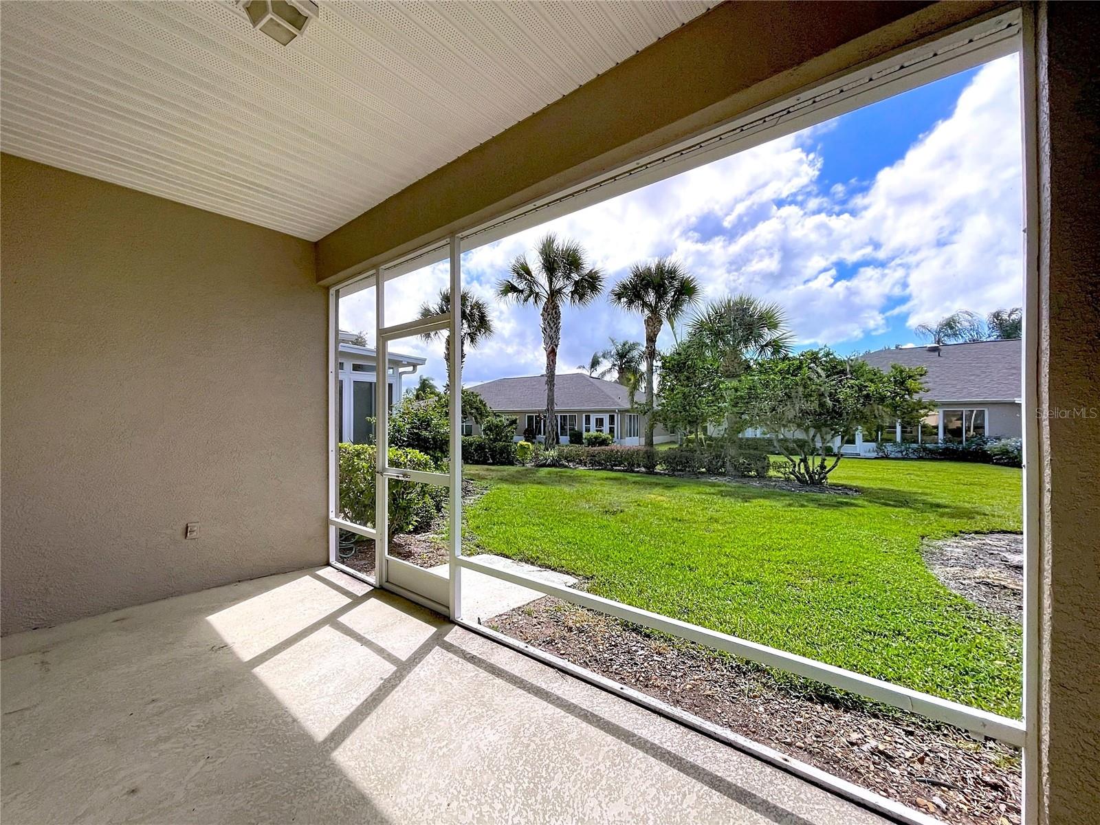 Image 7 of 92 For 2046 Inverness Greens Drive 2046