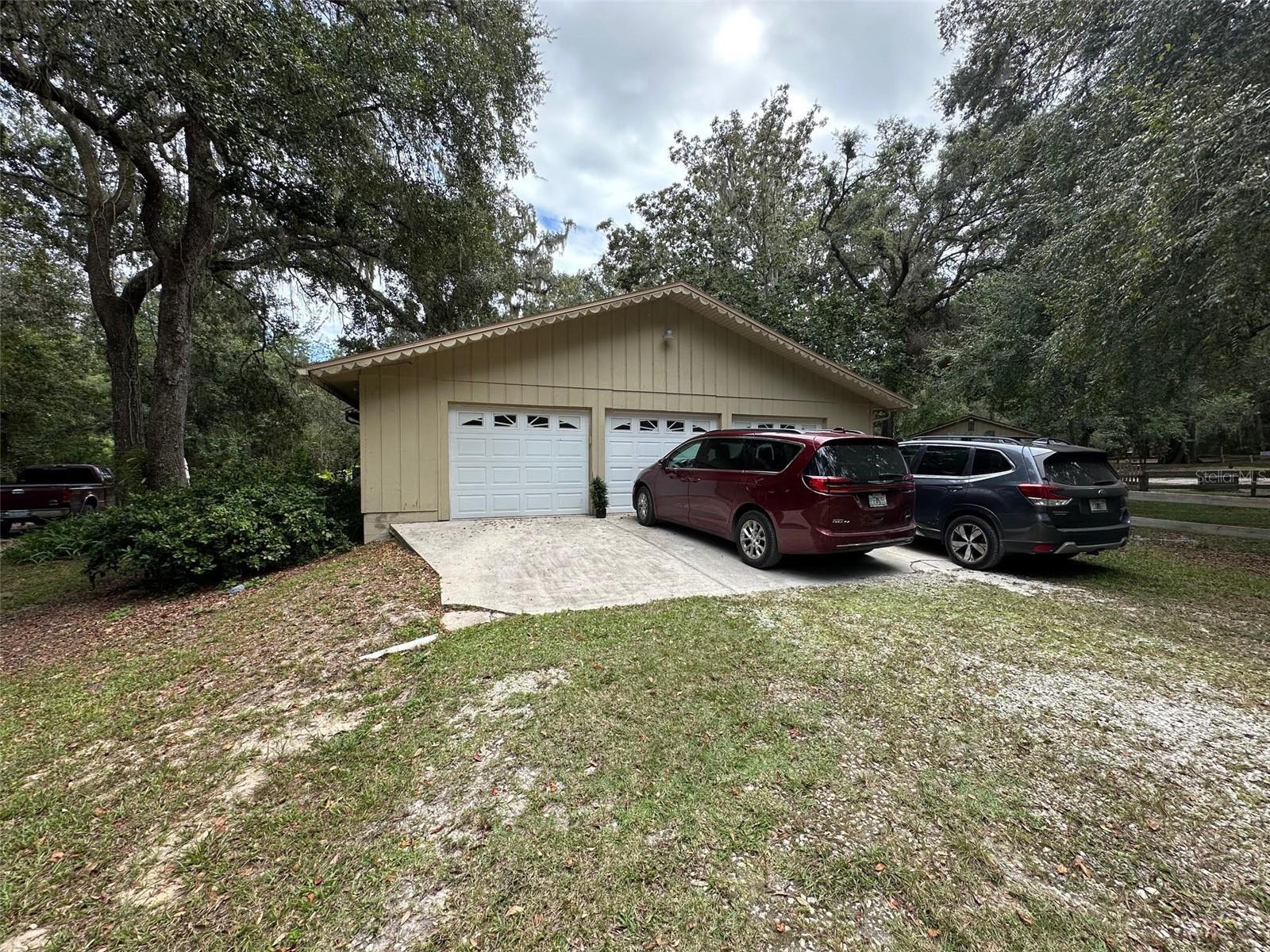 Image 3 of 14 For 24392 Lanark Road