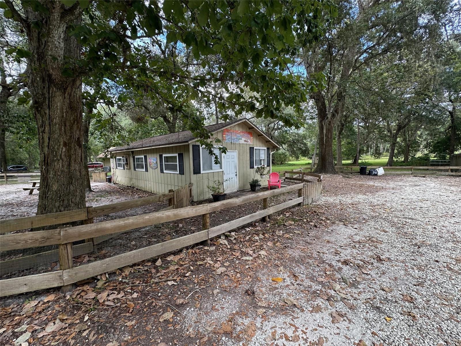 Image 8 of 14 For 24392 Lanark Road