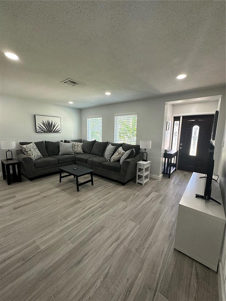 Image 5 of 34 For 10591 110th Way