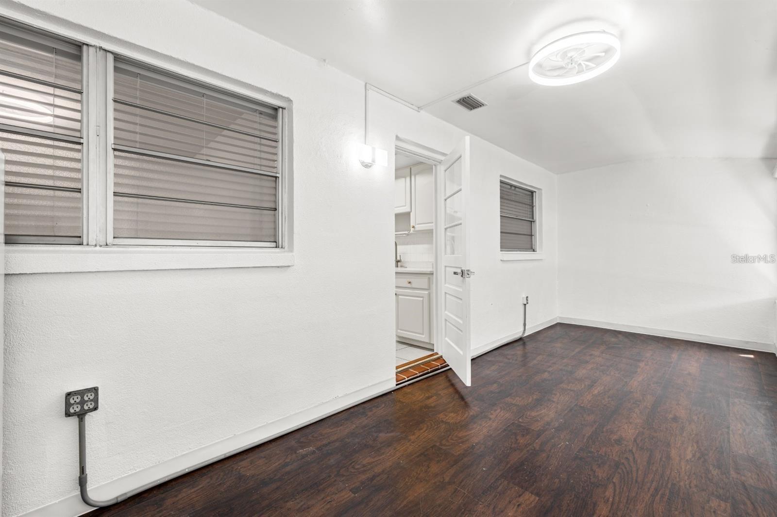 Image 17 of 25 For 2050 58th Avenue N 25