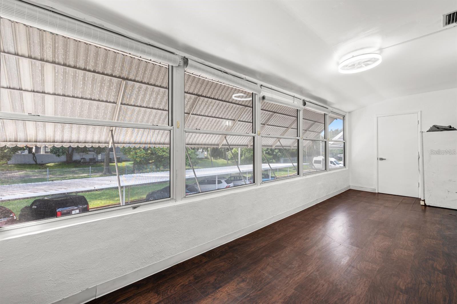 Image 18 of 25 For 2050 58th Avenue N 25