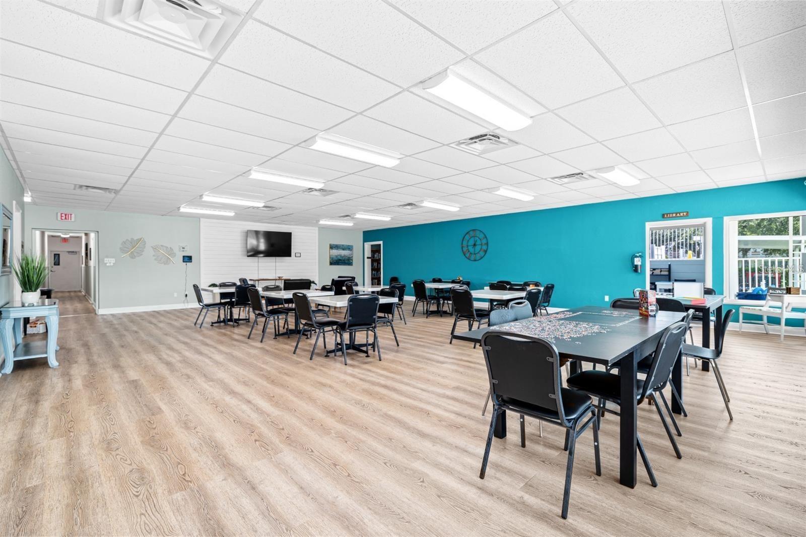 Image 23 of 25 For 2050 58th Avenue N 25