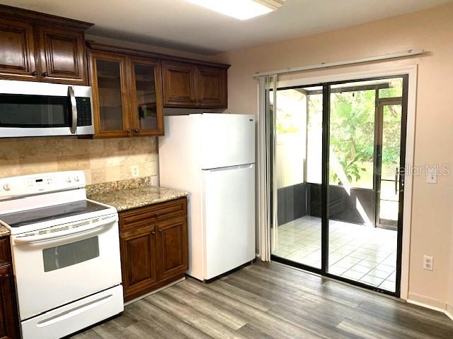 Image 11 of 32 For 5100 Burchette Road 1001