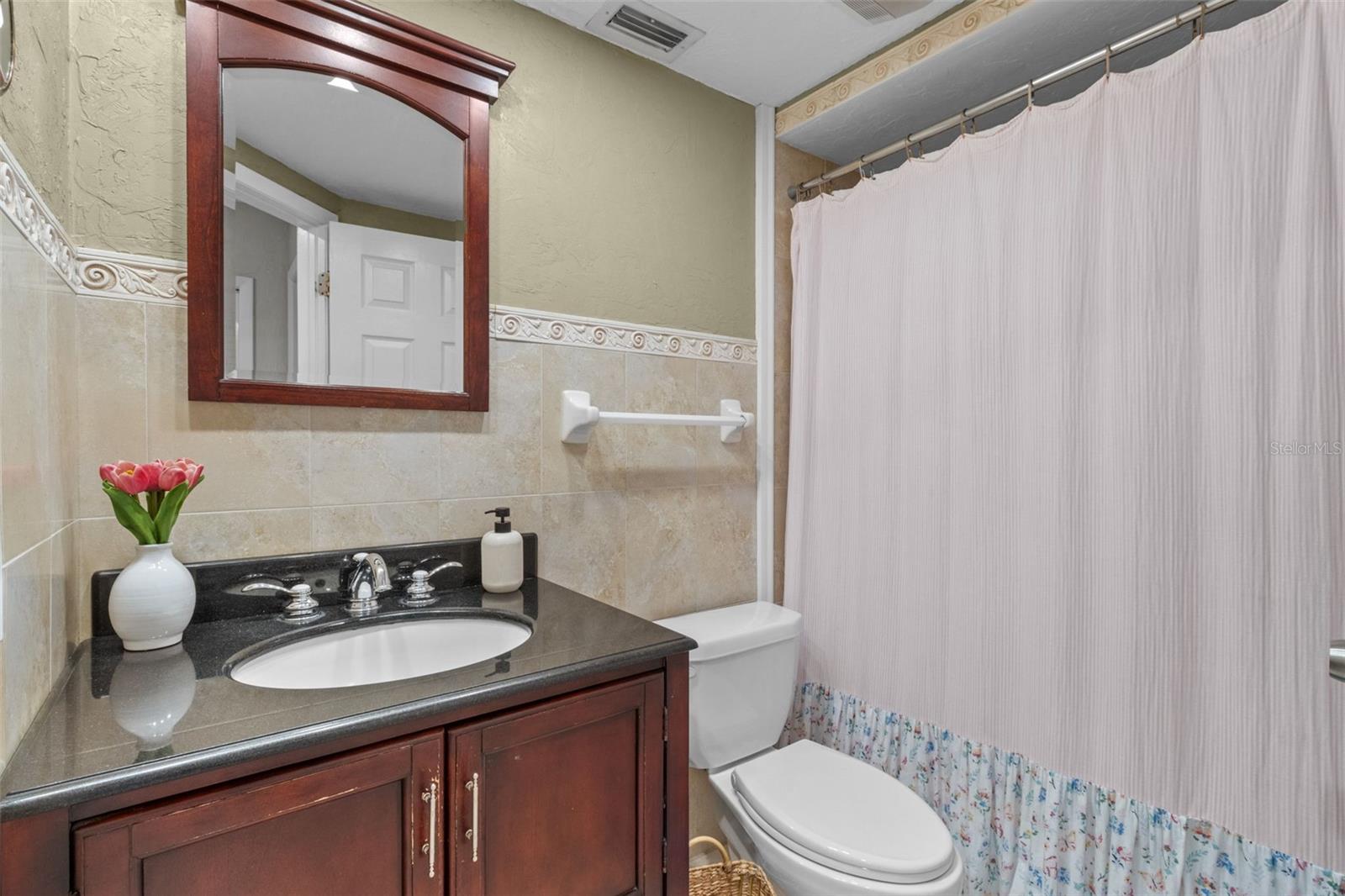 Image 32 of 62 For 10135 133rd Street